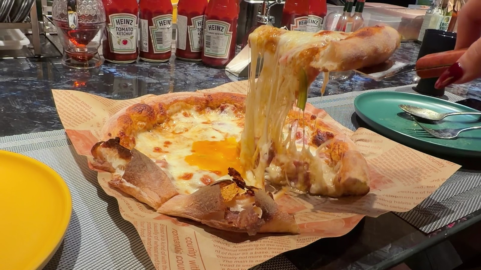 XoÃ Pizza & Social Room - Pizza in Thao Dien